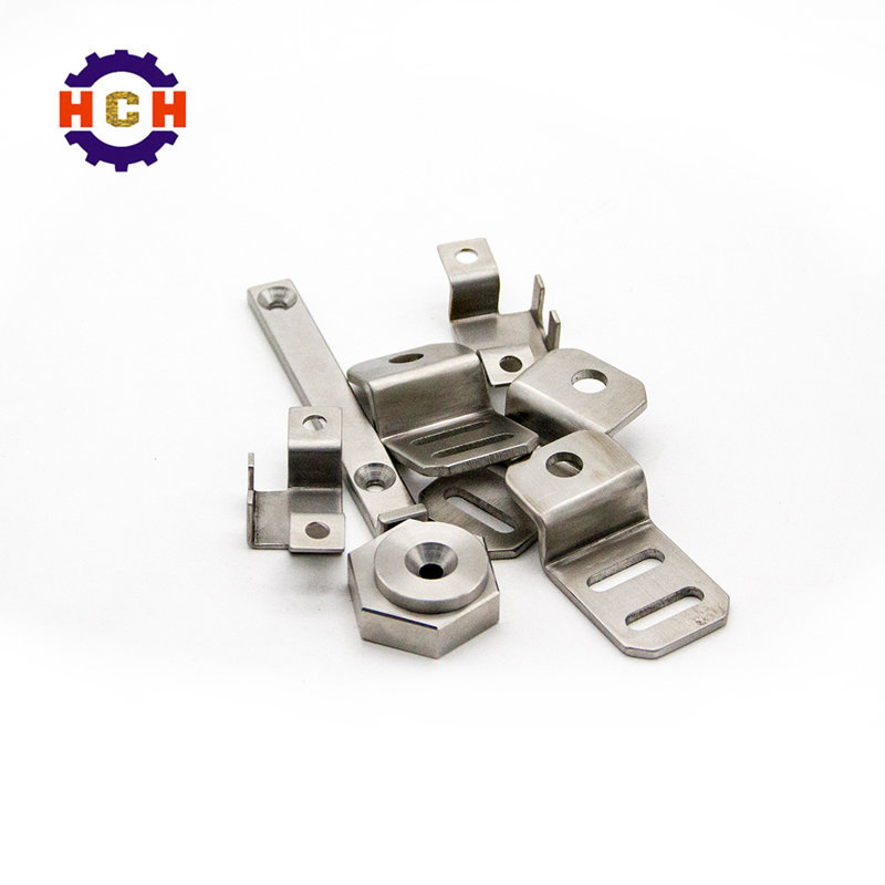 看技術人員是水平、經驗、數量機械零部件加工