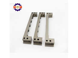 工業鈑金通過cnc精密機械加工后應用于各大行工具用途很廣。