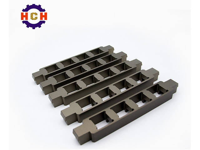 機械零部件加工由球頭刀具的端部銑速度為零